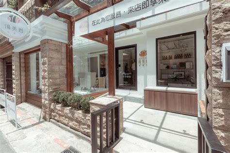 店面門口|店面裝潢規劃懶人包｜預算、禁忌與店面設計範